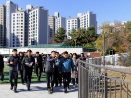 마포구, '자연속 키즈카페부터 잔디광장까지! 쌍룡산근린공원 놀이 시작”' 기사 이미지