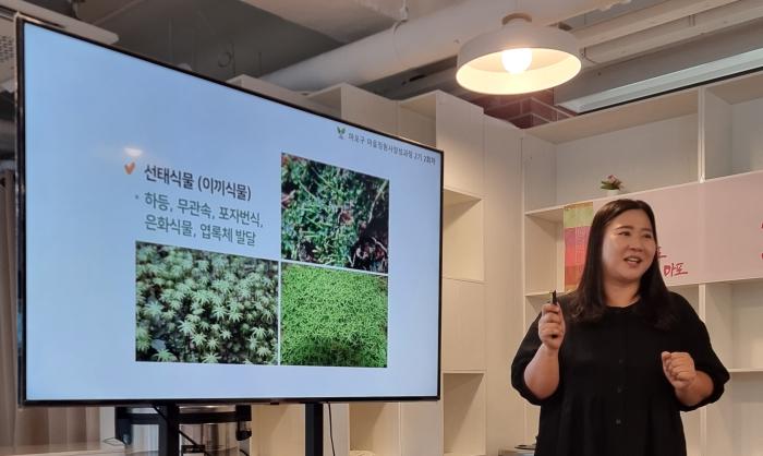 삭막한 도시 골목에 꽃이 피다 ― 커뮤니티 정원의 약속 기사 이미지