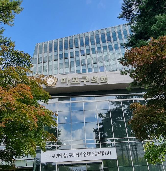 마포구 ‘가로수 조례안’ 상임위서 부결…주민과 구의원들의 합작 승리 기사 이미지