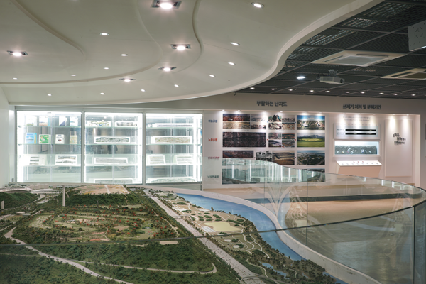 서울시, ‘난지도 이야기관’ 재개관… 쓰레기 산에서 생태공원이 되기까지