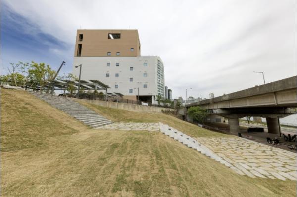 마포365구민센터에서 한강까지 직행! 마포구, 녹색 잔디로 개통