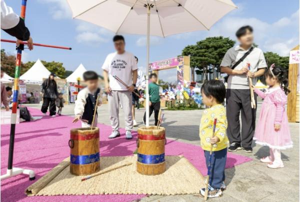 짭짤한 아이디어를 기다립니다!...마포나루 새우젓축제 슬로건 공모